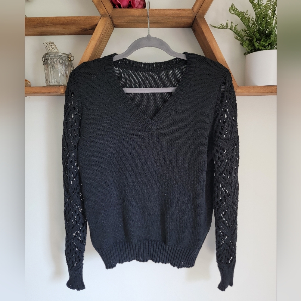 Nwot Black pullover sweater